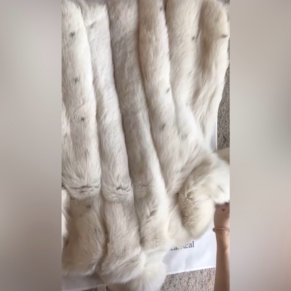 Oscar de la Renta Spotted fox coat - Picture 4 of 4